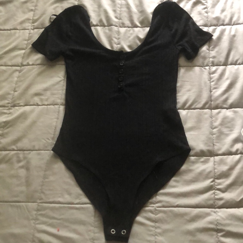 All black bodysuit!!
